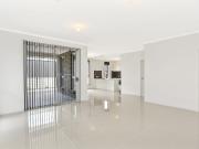 Beautiful Family Home Close to Beach & Amenities!