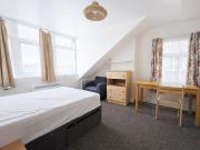 Beautiful Flat available in Turnpike Lane