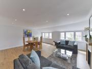 Beautiful flat filled with light