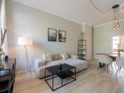 Beautiful fully furnished 2 room apartment in central...