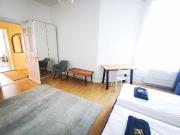 Beautiful fully furnished apartment, 2 bedrooms, eat in...