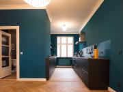 Beautiful, high quality furnished appartment with park...