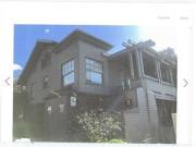 Beautiful Home in Oakland above Lakeshore
