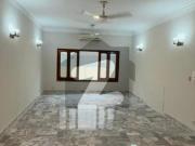 Beautiful House With Garden F 7