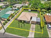 Beautiful Large Lowset brick Home