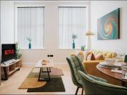 Beautiful Light Filled Apartment in St Paul’s Sq