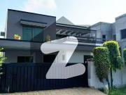 Beautiful Modern 1 Kanal House Available For Rent in DHA...