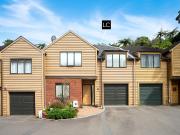 Beautiful modern 3 bedroom townhouse in karori