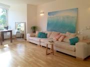 Beautiful, modern apartment conveniently located in the...