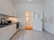 Beautiful Newly Renovated 2 Room Apartment with balcony,...