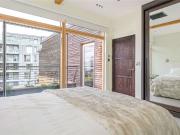Beautiful penthouse apartment with large private south...