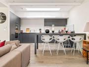 Beautiful penthouse apartment with large private south...