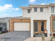 Beautiful Presented Renovated Townhouse With No Body...