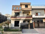Beautiful Prime Location 7 Marla House For Sale In C...