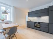 Beautiful, quiet & bright 2 room apartment centrally...