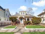 beautiful red brick 2 bed, 1 bath house