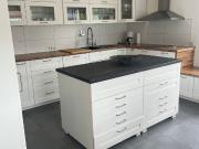 Beautiful, renovated house with lots of space in...