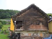 Beautiful rustic house to renovate with garden and...