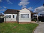 Beautiful Space Home, 700 meter to Cabramatta Station &...