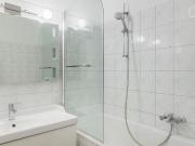 Beautiful & spacious apartment located in Dusseldorf,...