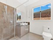 Beautiful spacious family home in heart of Wollert