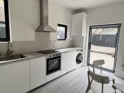 Beautiful, Sunny, Spacious 1 Bed Garden Flat NW10