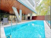 Beautiful Three Bedrooms Apartment for Lease!