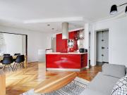 Beautiful, typically Parisian flat with a balcony,...