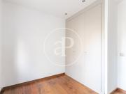 Beautiful unfurnished apartment near Plaça Alfonso Comín