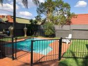beautiful well maintained 5 bedroo.