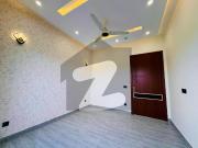 Beautifull 5 marla modren design house available for...
