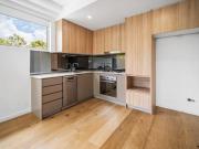 Beautifully appointed courtyard apartment