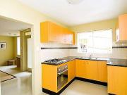 Beautifully Appointed Studio Apartment Car Space