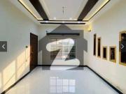 Beautifully Constructed Prime Location House Is...