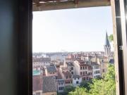 Beautifully decorated flat with a unique view, Lyon...