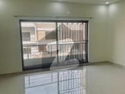 Beautifully Designed 15 Marla Spacious 5 Bed House...