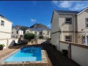 beautifully fully furnished 3 bedroo.