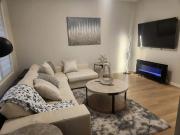 Beautifully Furnished 3bd 2.5bath, Fireplace, BBQ, Close...