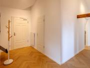 Chich attic apartment in prime location for rent