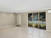 Beautifully Home in Ashmore Available Now