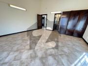 Beautifully House Available For Rent In 6 F 6