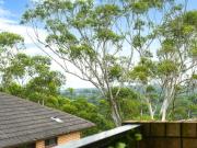 BEAUTIFULLY PRESENTED, 2 bedroom, top floor apartment...