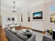 BEAUTIFULLY PRESENTED 4 BEDROOM HOUSE WITH COURTYARD &...