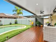 BEAUTIFULLY PRESENTED DUPLEX FULLY RENOVATED WITH POOL...