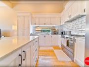 Beautifully Presented Fully Furnished Home Close to Hospital