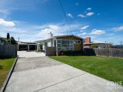 Beautifully Presented & Packed With Terrific Features