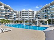 BEAUTIFULLY PRESENTED UNIT OAKS RESORT & SPA!