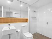 Beautifully renovated apartment in the heart of Teneriffe