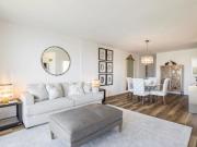 Beautifully Renovated Apartment with Iconic Sydney Views