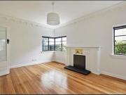 Beautifully renovated Art Deco apartment